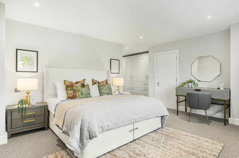 Blewburton Barn principal bedroom